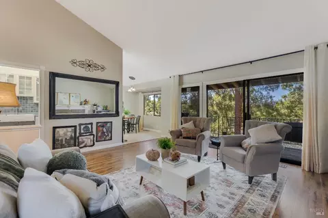 2413 Willow Tree Ln, Martinez, CA 94553 photo 3