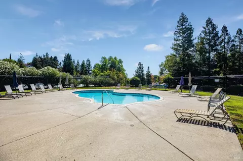 2413 Willow Tree Ln, Martinez, CA 94553 photo 34
