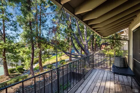 2413 Willow Tree Ln, Martinez, CA 94553 photo 8