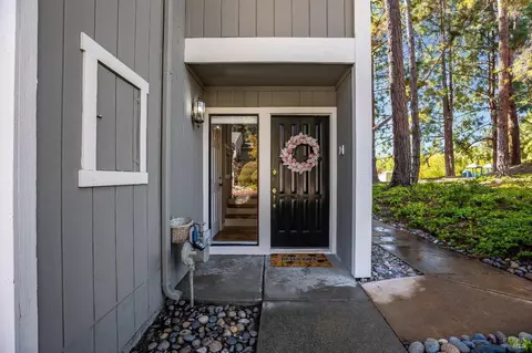 2413 Willow Tree Ln, Martinez, CA 94553 photo 2