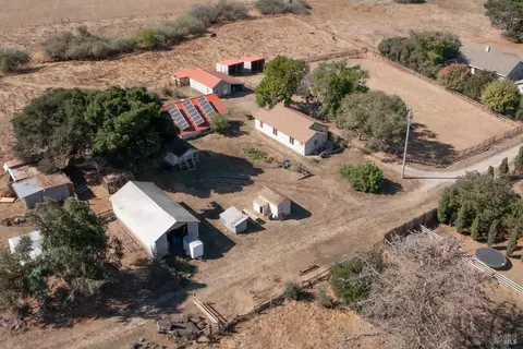 6095 Bodega Ave, Petaluma, CA 94952