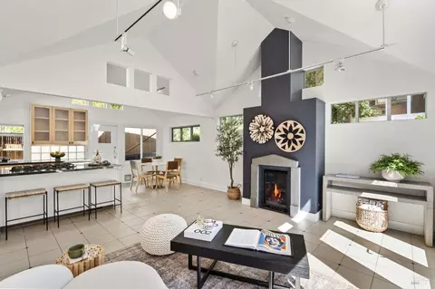 Undisclosed, Mill Valley, CA 94941 photo 4