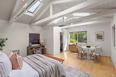 Undisclosed, Mill Valley, CA 94941 photo 18