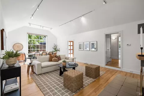 Undisclosed, Mill Valley, CA 94941 photo 3