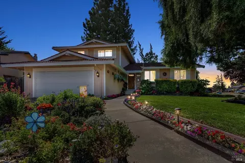 501 Dennett Ct, Rohnert Park, CA 94928