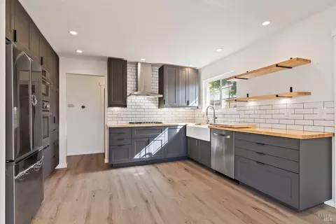 1421 Karen Dr, Benicia, CA 94510