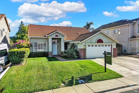 936 Cashel Cir, Vacaville, CA 95688