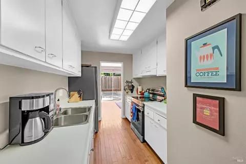 69 Prince Royal Dr, Corte Madera, CA 94925