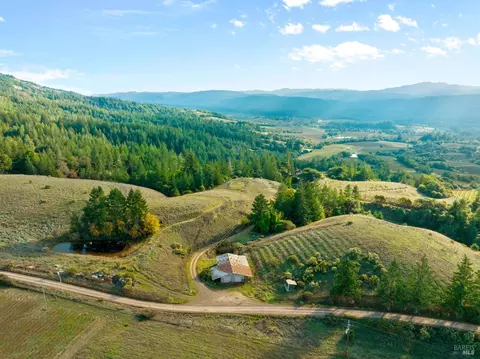 6001 Lazy Springs Rd, Philo, CA 95466