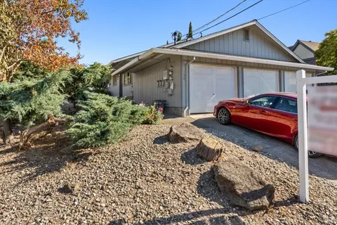 327 Bassett St, Petaluma, CA 94952