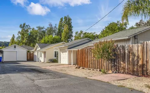 441 Maple St, Napa, CA 94558 photo 3