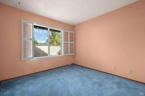 5 Larch Dr, Novato, CA 94947 photo 23