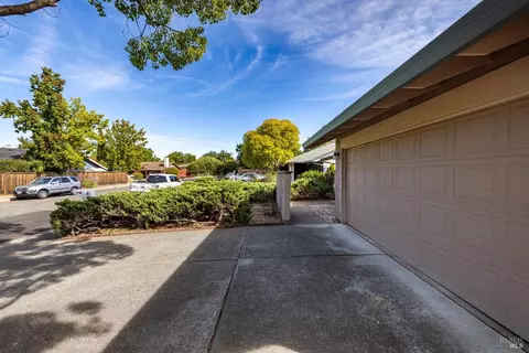 5 Larch Dr, Novato, CA 94947 photo 7