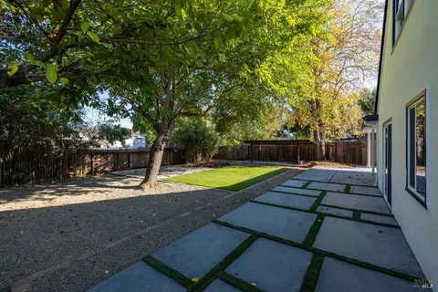200 Pickwick Dr, Napa, CA 94558 photo 19