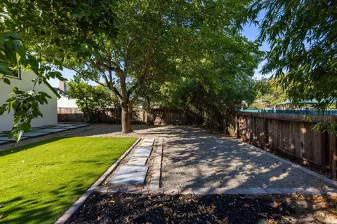 200 Pickwick Dr, Napa, CA 94558 photo 21