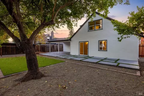 200 Pickwick Dr, Napa, CA 94558 photo 2