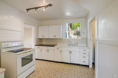 218 B St, Vallejo, CA 94590 photo 17