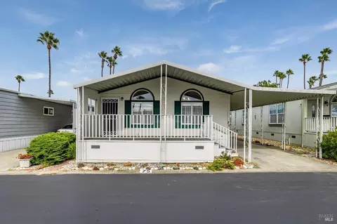 300 E H St #75, Benicia, CA 94510 photo 2