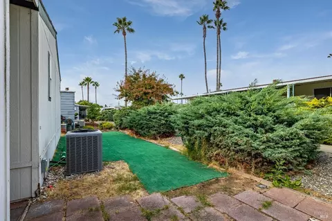 300 E H St #75, Benicia, CA 94510 photo 31