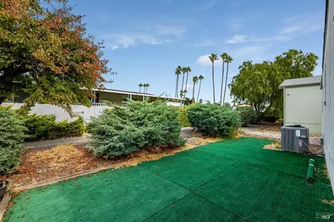 300 E H St #75, Benicia, CA 94510 photo 34
