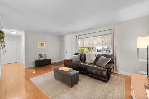 525 Webber St, Napa, CA 94559 photo 5