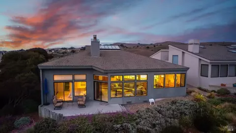 19924 Heron Dr, Bodega Bay, CA 94923