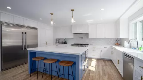 3485 Banyan St, Santa Rosa, CA 95403