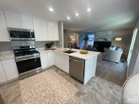 201 Deanna Pl, Windsor, CA 95492 photo 12