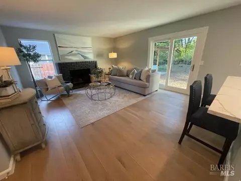 201 Deanna Pl, Windsor, CA 95492 photo 9