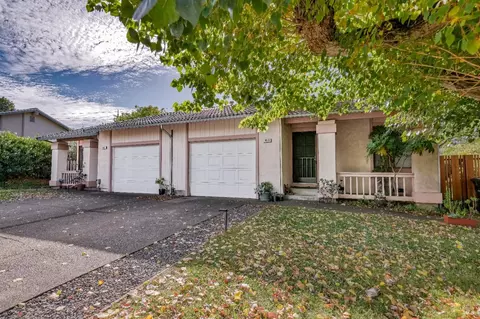 1615-1619 Merritt Dr, Novato, CA 94949