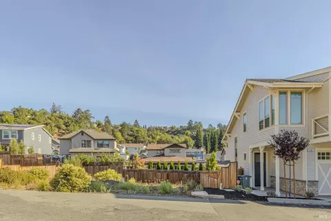 2077 Stagecoach Rd, Santa Rosa, CA 95404