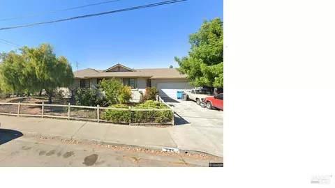 725-1228 Milton Rutledge St NE, Santa Rosa, CA 95404