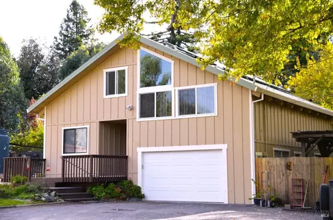 652 Red Tail Rd, Healdsburg, CA 95448