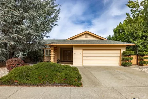401 Pythian Rd, Santa Rosa, CA 95409