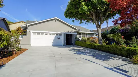 702 Lamont Ave, Novato, CA 94945