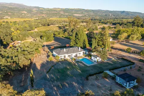 15600 Arnold Dr, Sonoma, CA 95476
