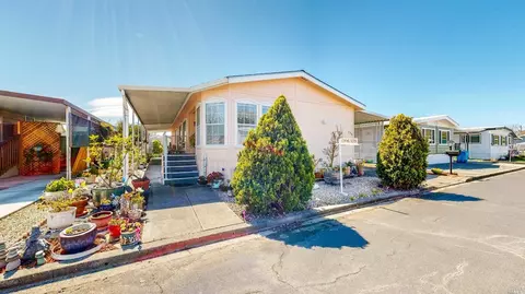 134 Winchester Dr, Santa Rosa, CA 95401