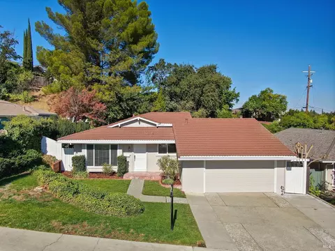 439 Meadowview Dr, Vacaville, CA 95688