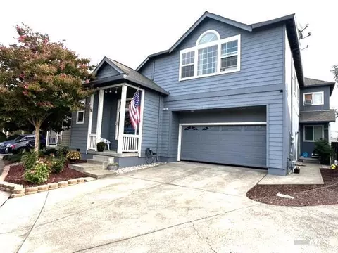 110-114 Esposti Meadows Way, Santa Rosa, CA 95403