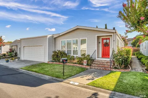 54 Falcon Crest Cir, Napa, CA 94558