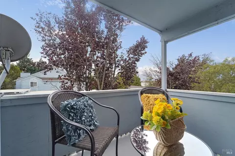 275 Lighthouse Dr, Vallejo, CA 94590 photo 2