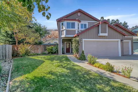 230 Oak Valley Ct, Vacaville, CA 95687