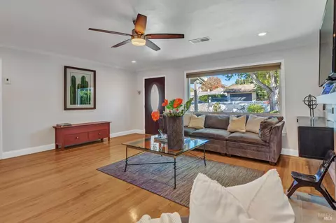 733 Rollingwood Dr, Vallejo, CA 94591 photo 5