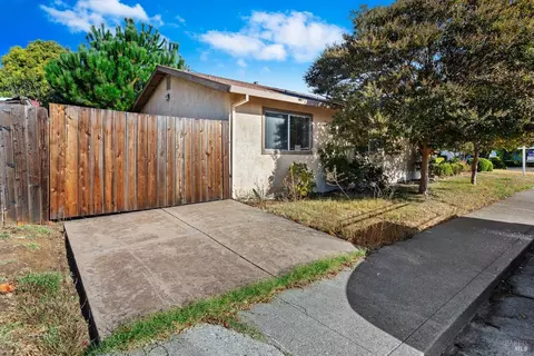 1660 Minnesota St, Fairfield, CA 94533 photo 3