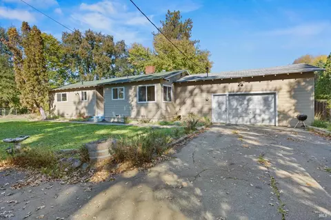 24540 Fairbanks Ln, Covelo, CA 95428