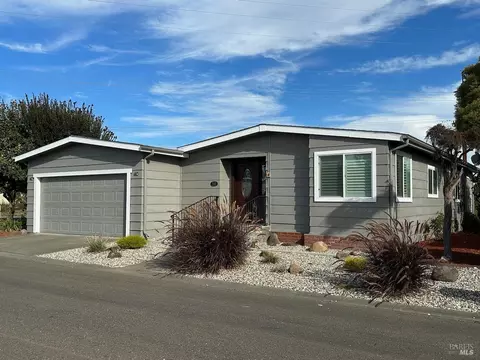 1945 Piner Rd #212, Santa Rosa, CA 95403