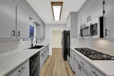 2454 Helen Ave, Vallejo, CA 94591 photo 18