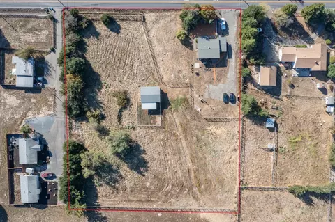 284 Thompson Ln, Petaluma, CA 94952