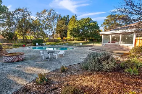 9 Vineyard Cir, Sonoma, CA 95476 photo 25