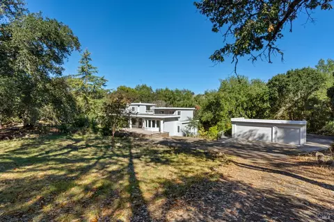 4360 Lichau Rd, Penngrove, CA 94951